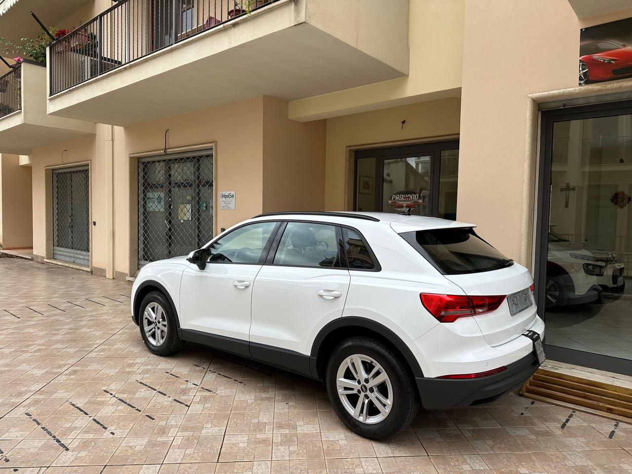 Audi Q3 35 TDI Business
