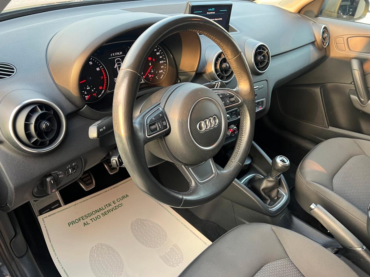 Audi A1 Sportback Ultra S-Line esterno 1.0 tfsi 82cv / OK NEOPATENTATI