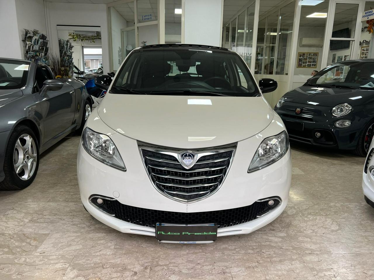 Lancia Ypsilon 1.2 GPL 5 Porte Ecochic Gold TETTO