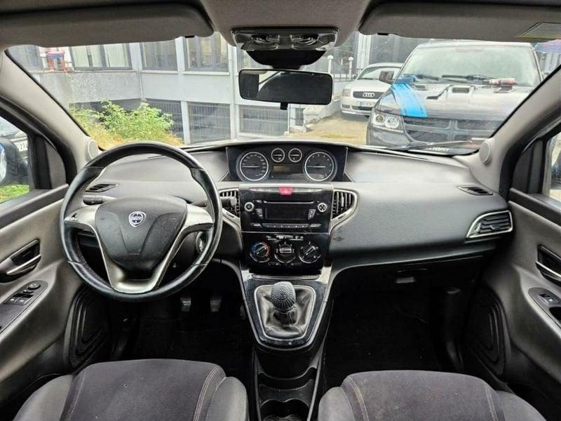 Lancia Ypsilon Ypsilon 1.2 8v Silver 69cv