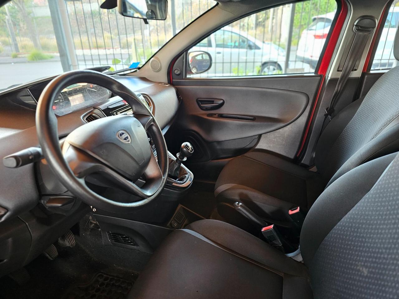 Lancia Ypsilon 1.2 69 CV 5 porte GPL Ecochic Gold