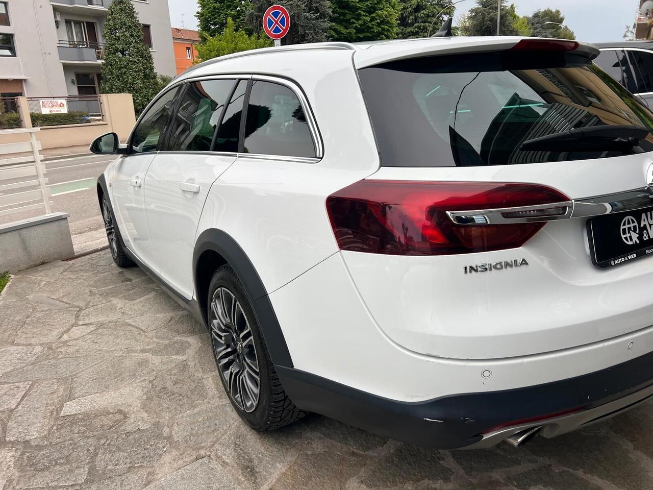 OPEL INSIGNA 2.0 CDTI 4x4 AUT. COUNTRY TOURER
