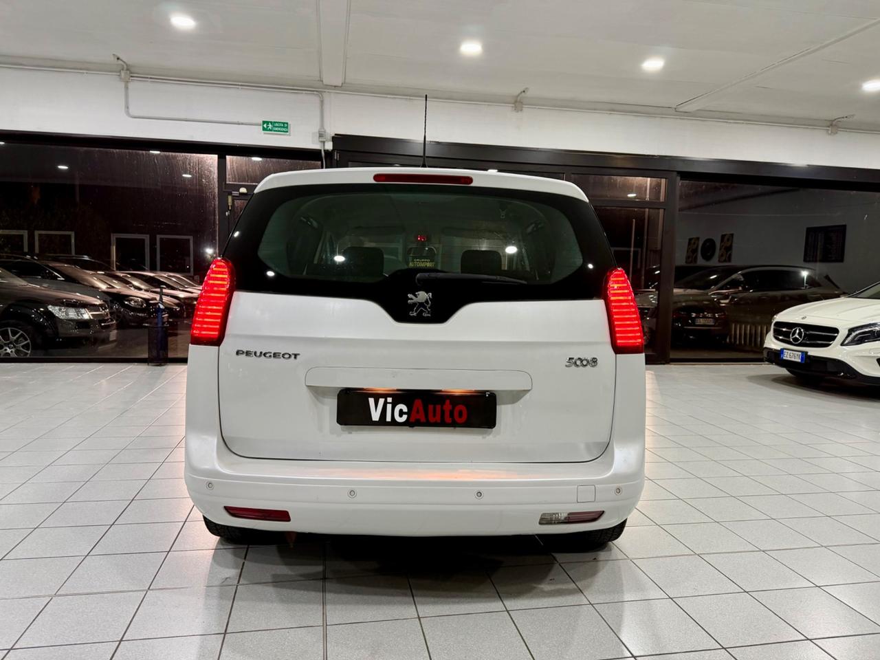Peugeot 5008 1.6 e-HDi 112CV Stop&Start cambio robotizzato Family