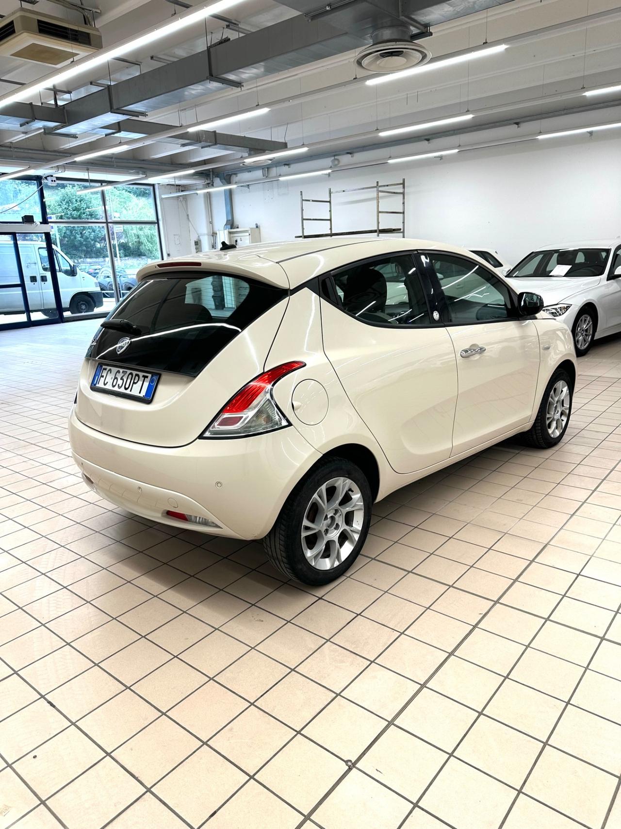 Lancia Ypsilon 1.3 MJT 16V 95 CV 5 porte S&S Gold