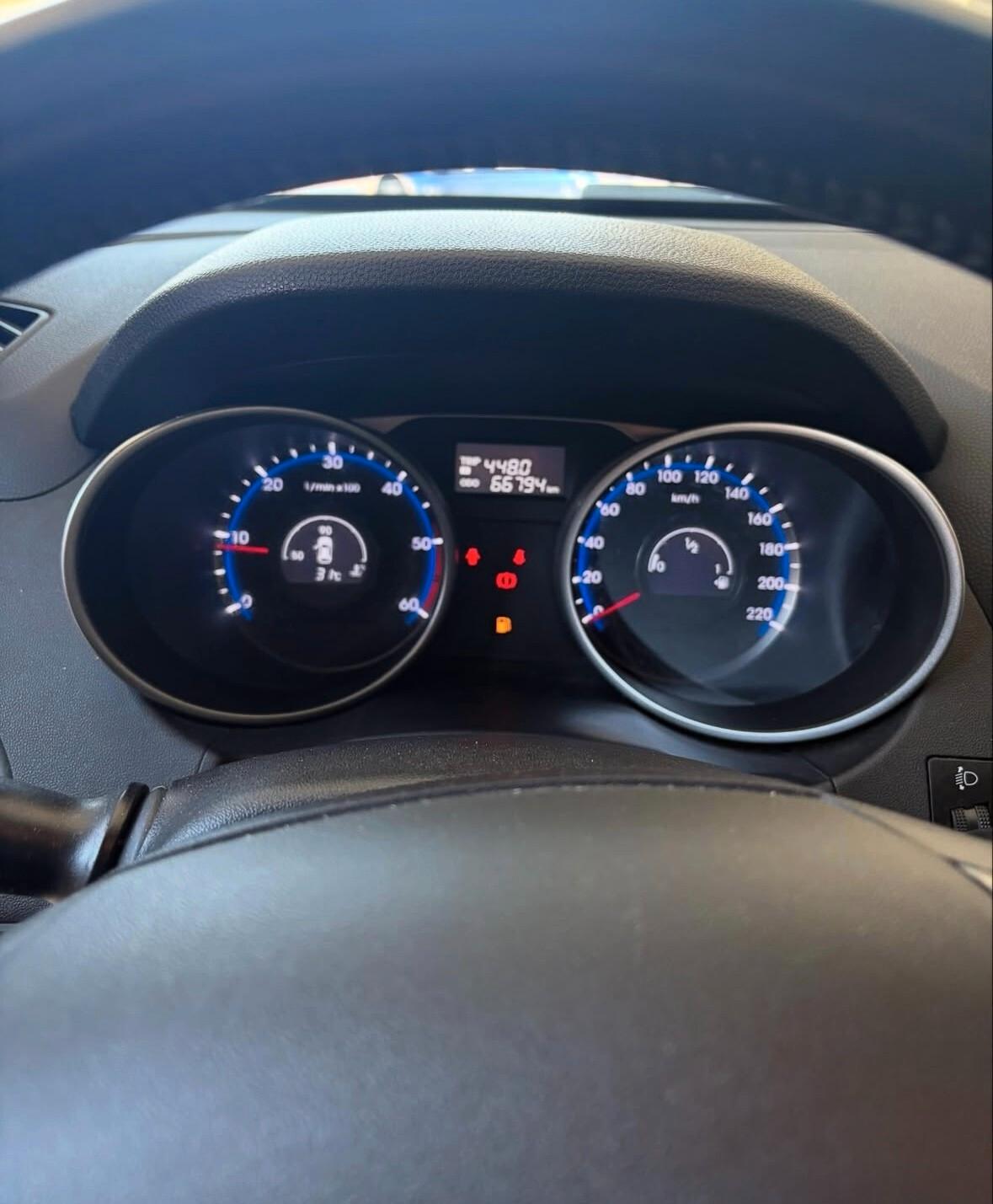 Hyundai iX35 1.7 CRDi 2WD Xpossible