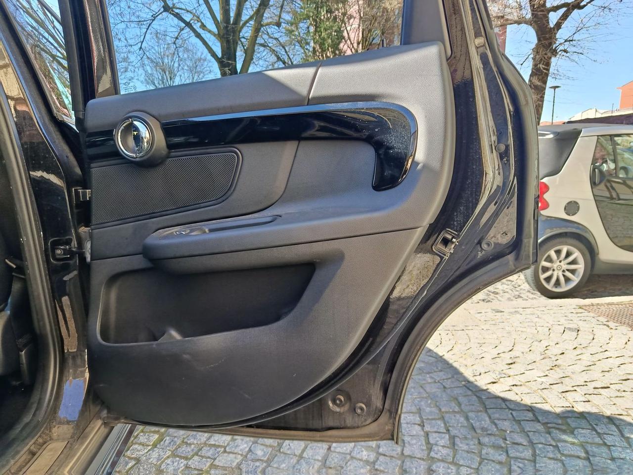 Mini Cooper Countryman Baker Street Edition #9408