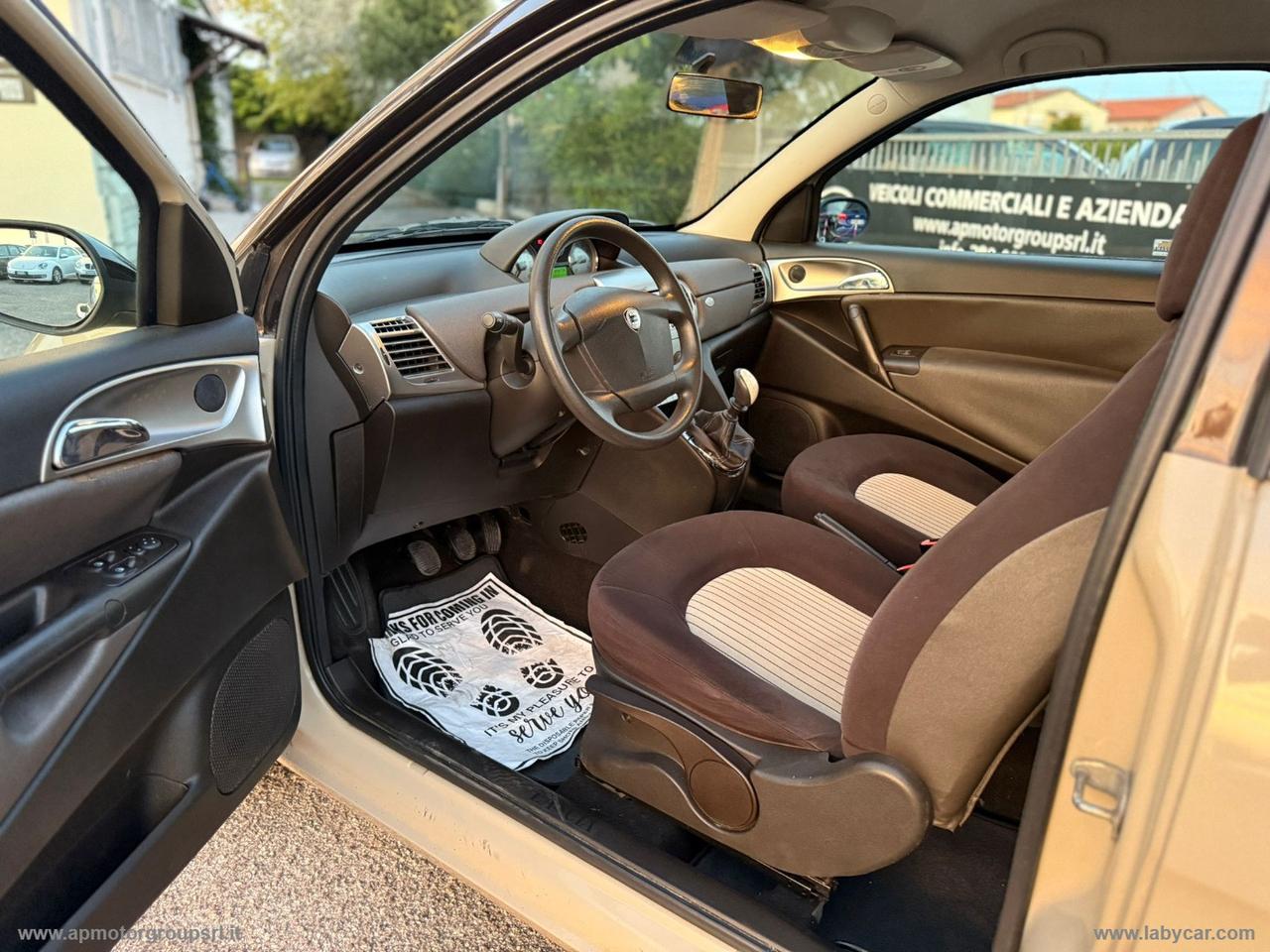 LANCIA Ypsilon 1.4 Oro