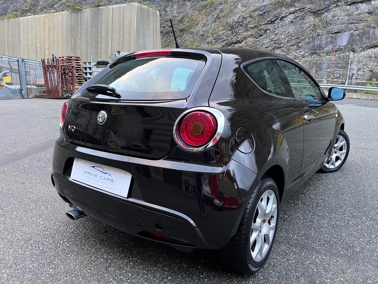 Alfa Romeo MiTo 1.6 JTDm 16V Distinctive Sport Pack