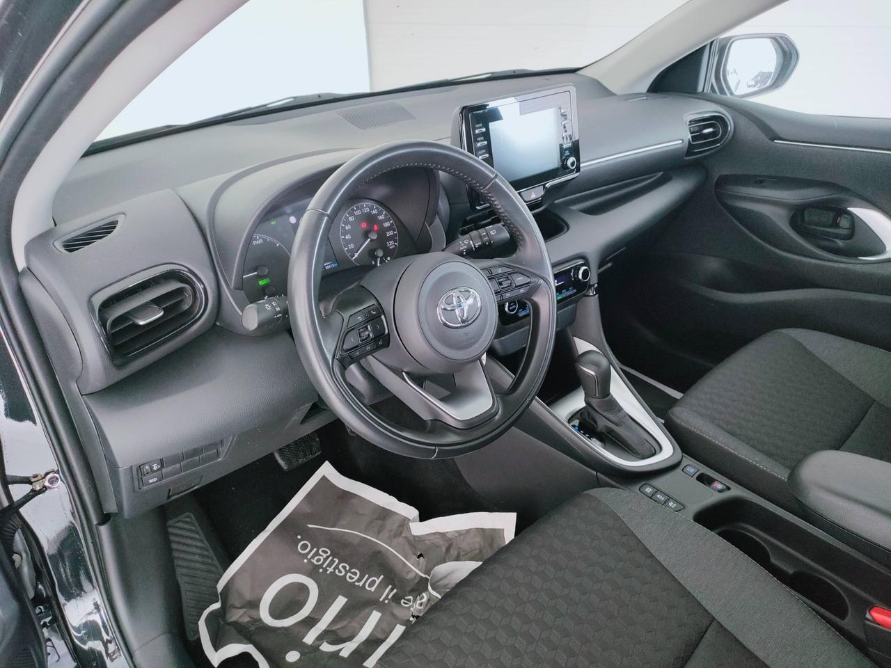 TOYOTA Yaris IV 2020 - Yaris 1.5h Active