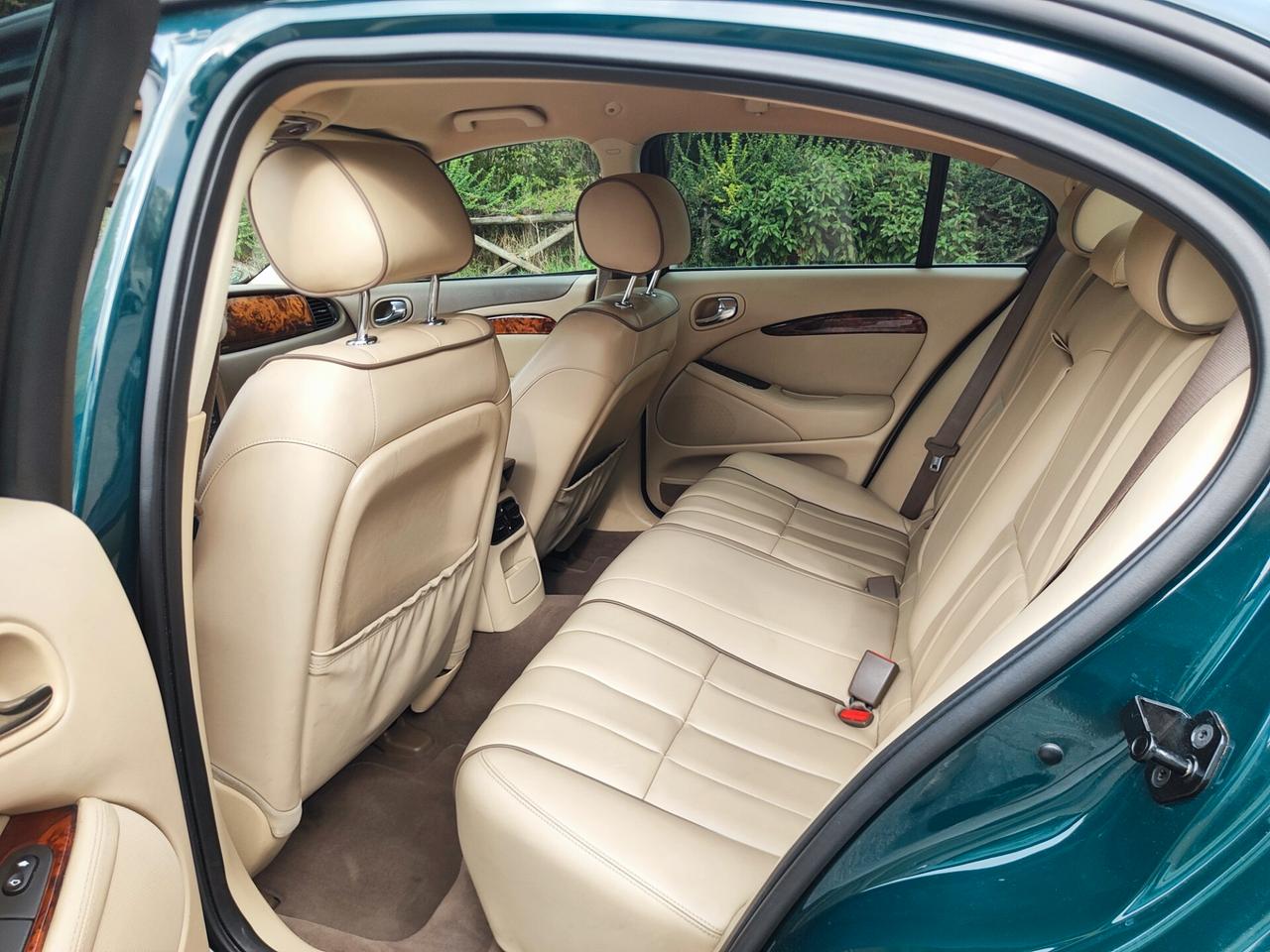 Jaguar S-Type 3.0 V6 Executive