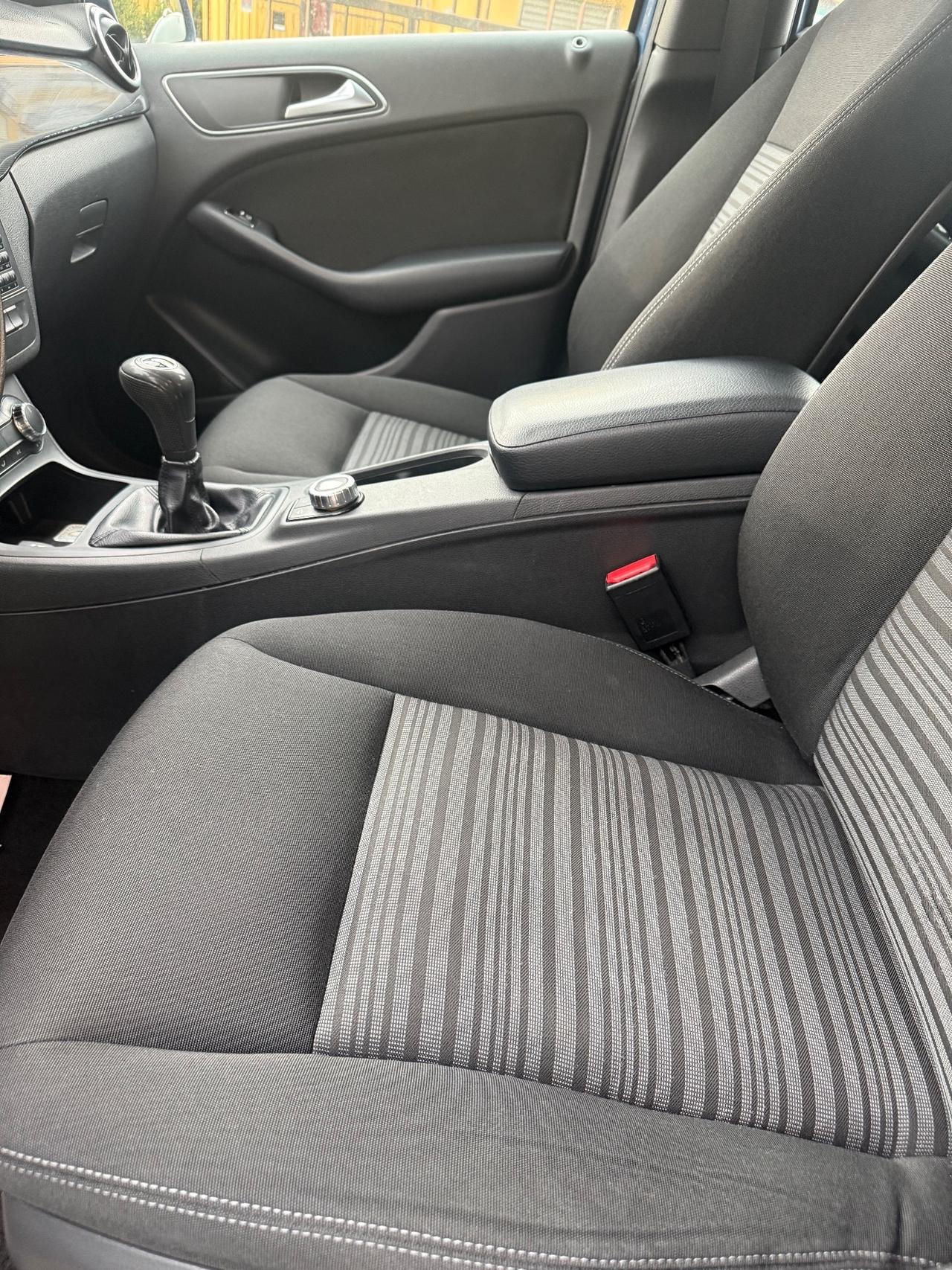 Mercedes-benz B 200 CDI BlueEFFICIENCY Premium