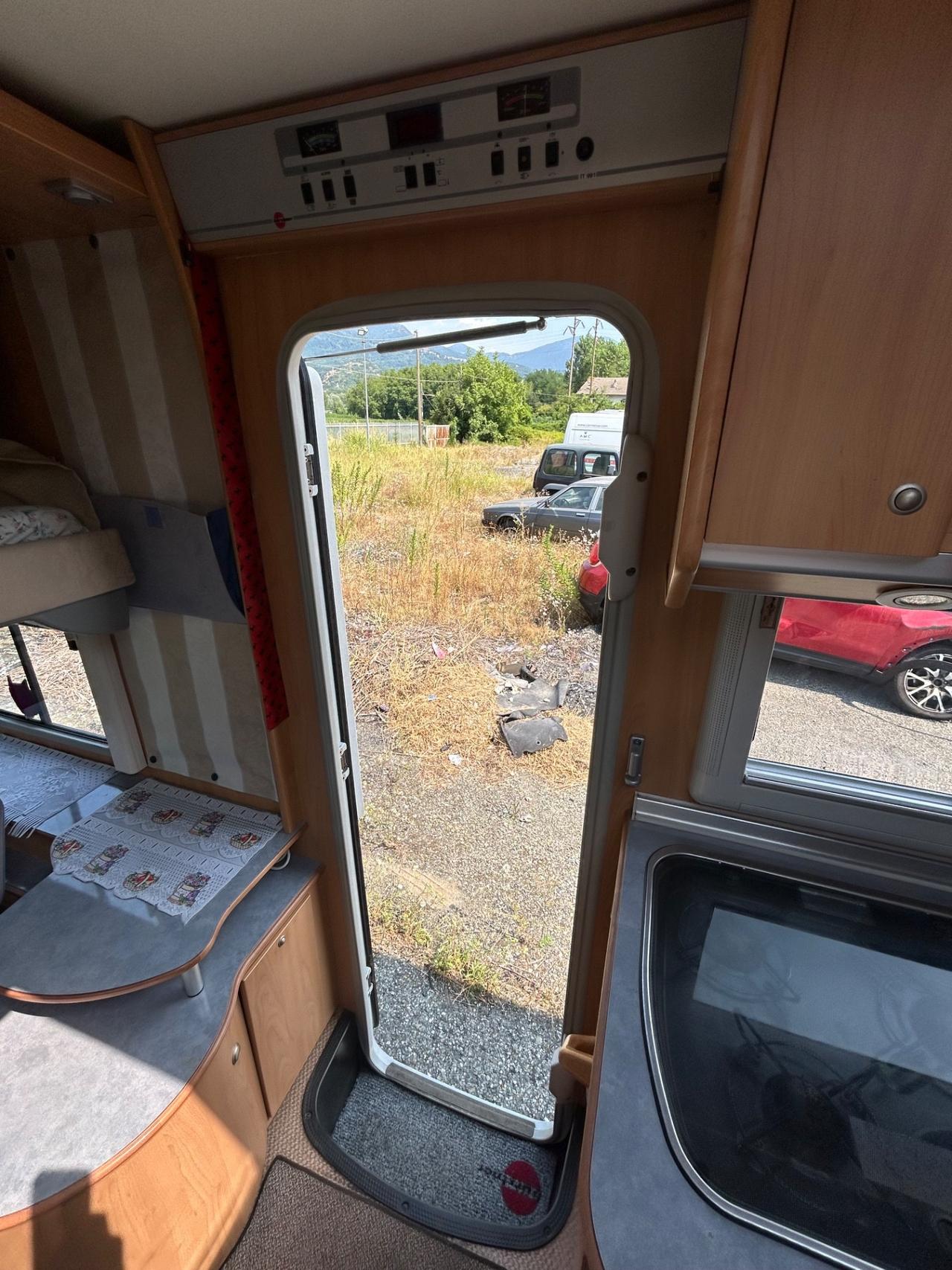 419 BURSTNER motorhome del 2005 in saldo