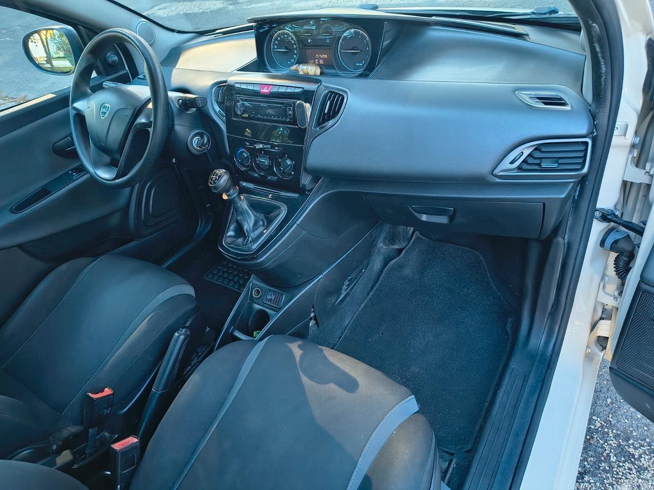 Lancia Ypsilon 1.2 benzina GPL VALIDO 2031