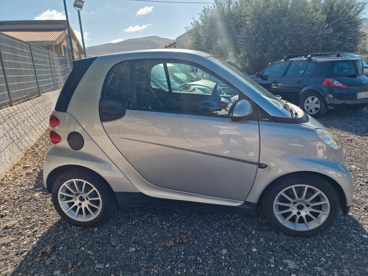 Smart ForTwo 1000 52 kW coupé limited one