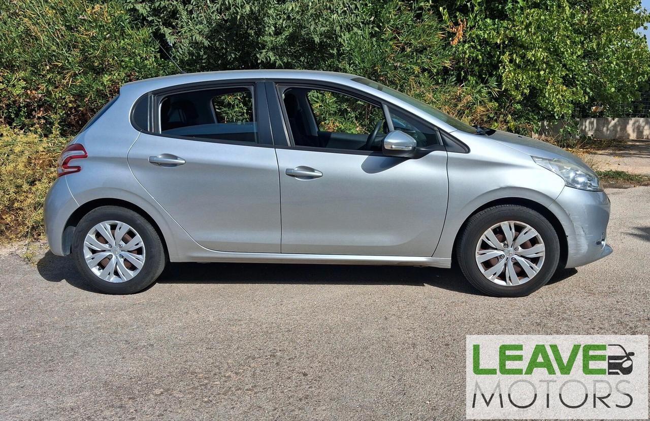Peugeot 208 1.4 HDi Allure (M1575)
