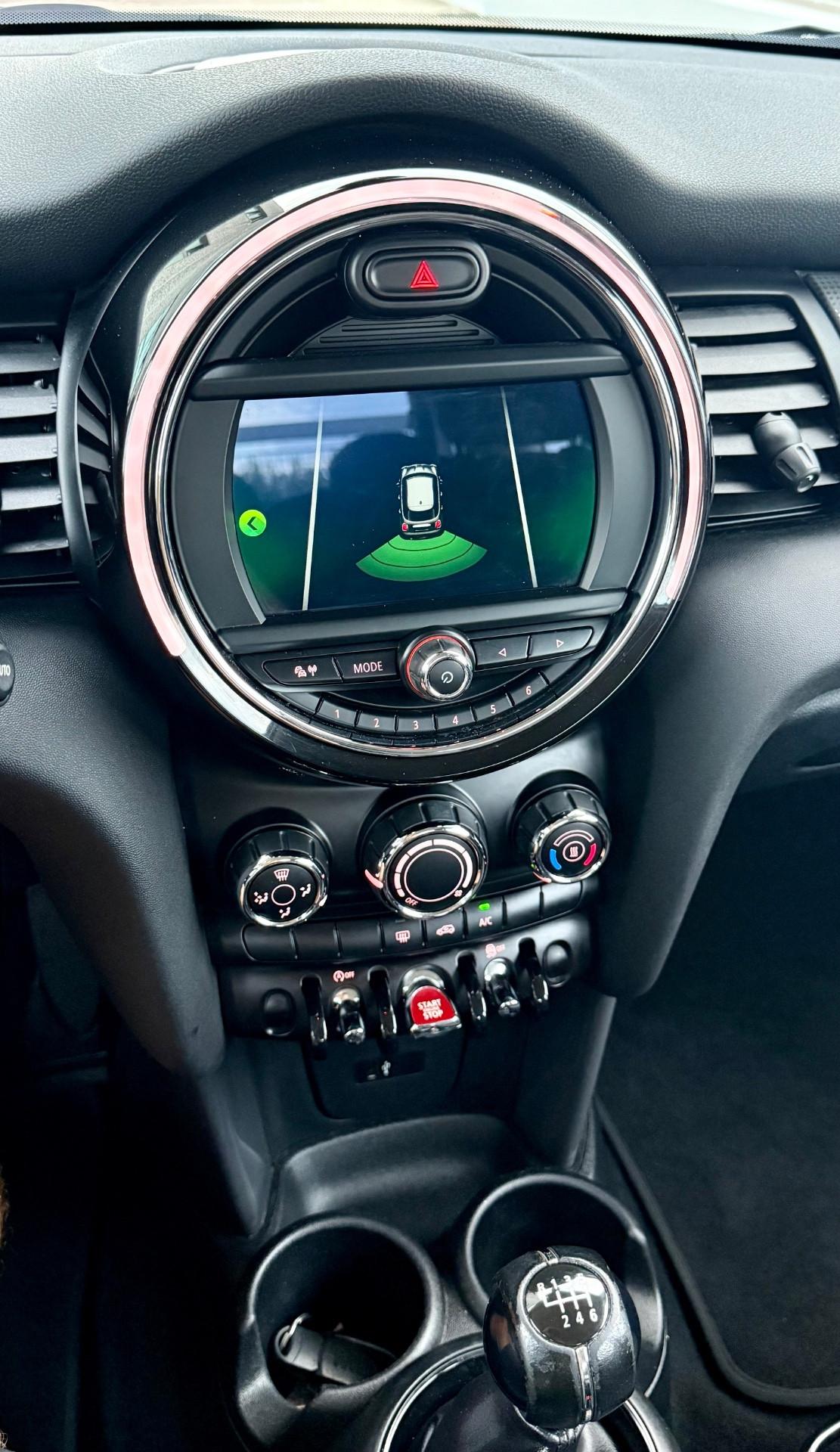 Mini 1.5 Cooper D 5 porte