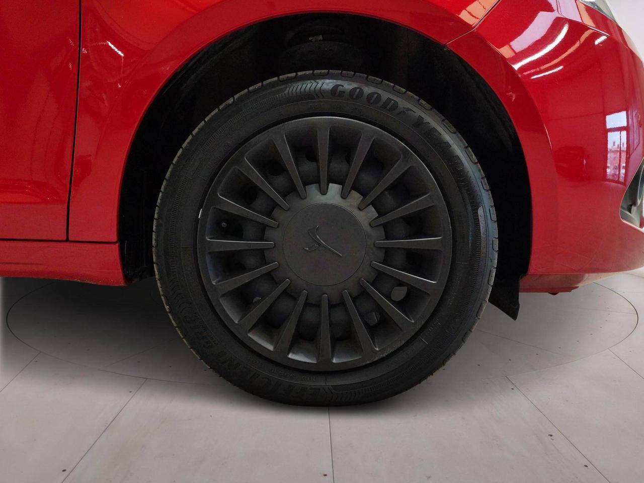 Lancia Ypsilon 1.2 Silver Gpl 69cv