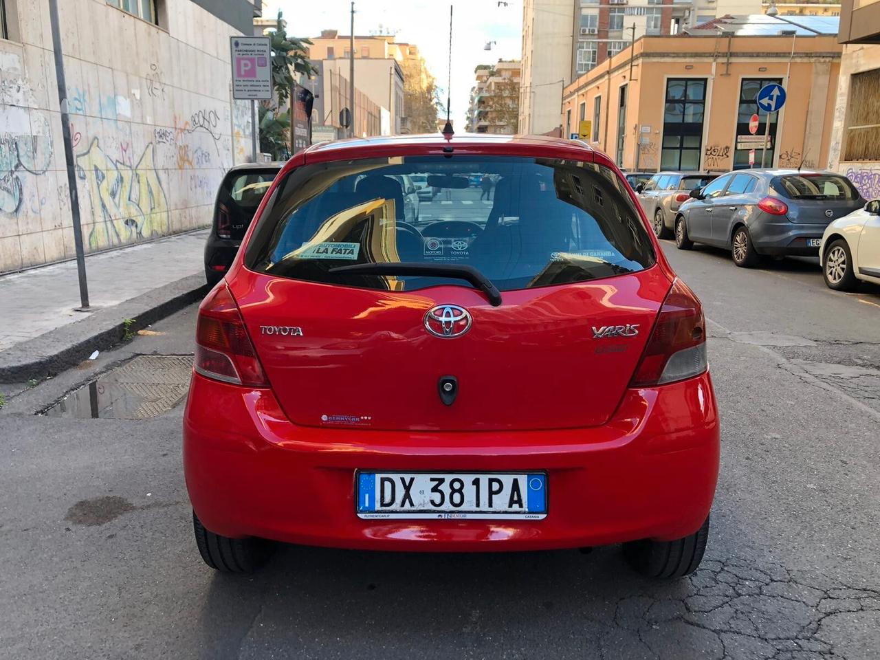 Toyota Yaris 1.0 5 porte