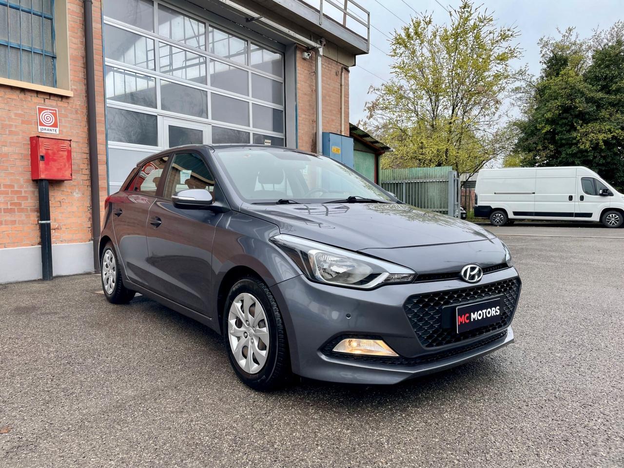 Hyundai i20 BENZINA/GPL - UNICO PROPRIETARIO- TUTTA TAGLIANDATA CON FATTURE