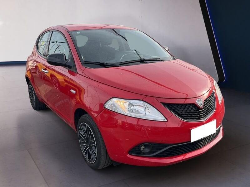 Lancia Ypsilon III 2015 1.0 hybrid Gold s&s 70cv