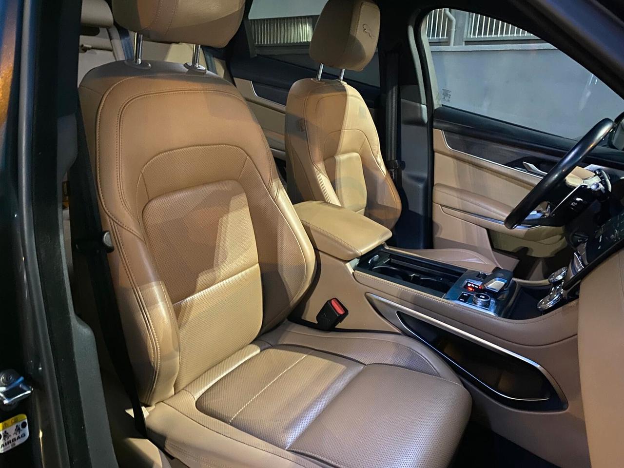 Jaguar F-Pace 2.0 D 204 CV AWD aut. SE