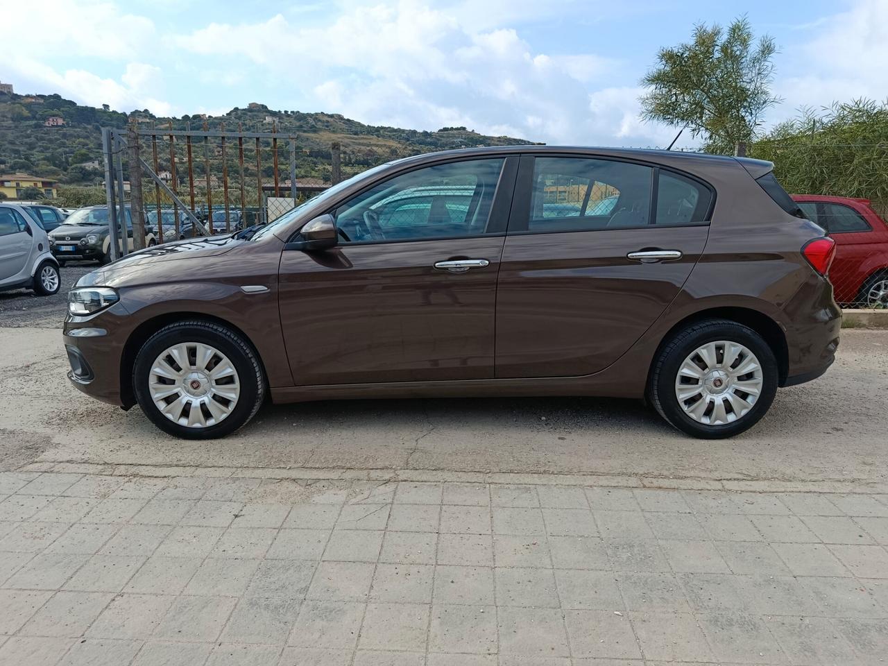 Fiat Tipo 1.6 Mjt S&S 5 porte Easy