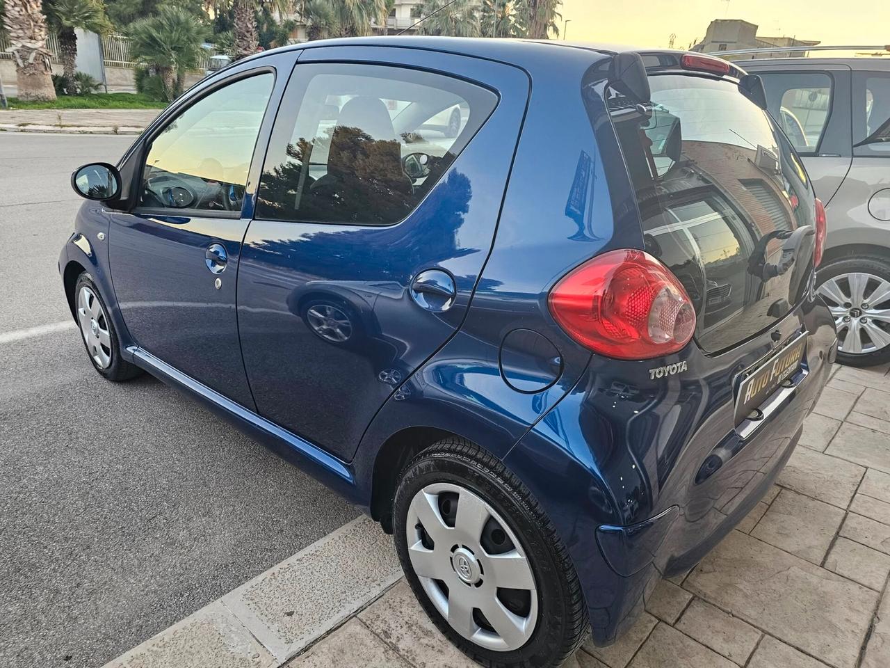 TOYOTA AYGO 1.0 60CV SOL AUTOMATIK