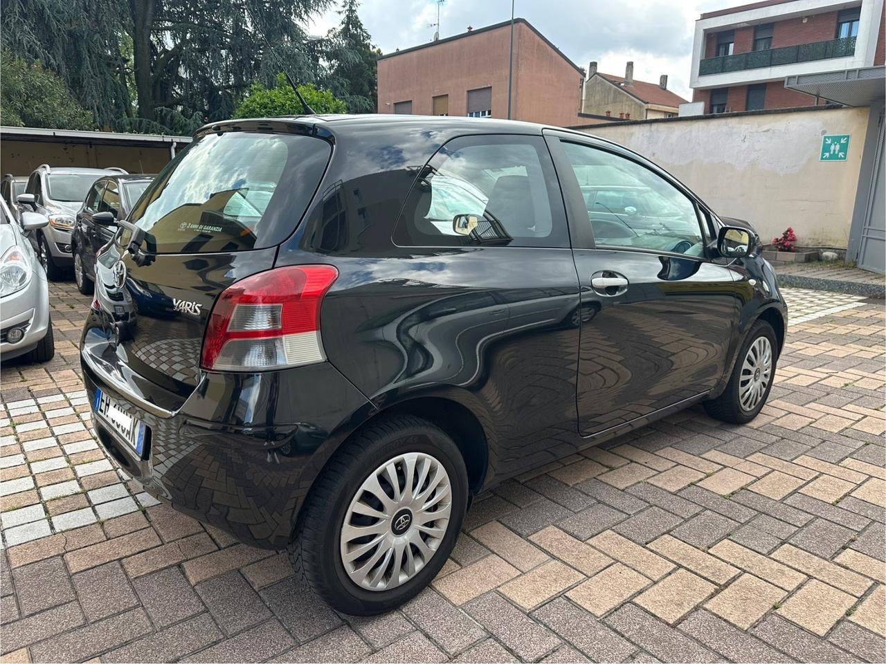 Toyota Yaris 1.0 3 porte Sol - ok neopatentati