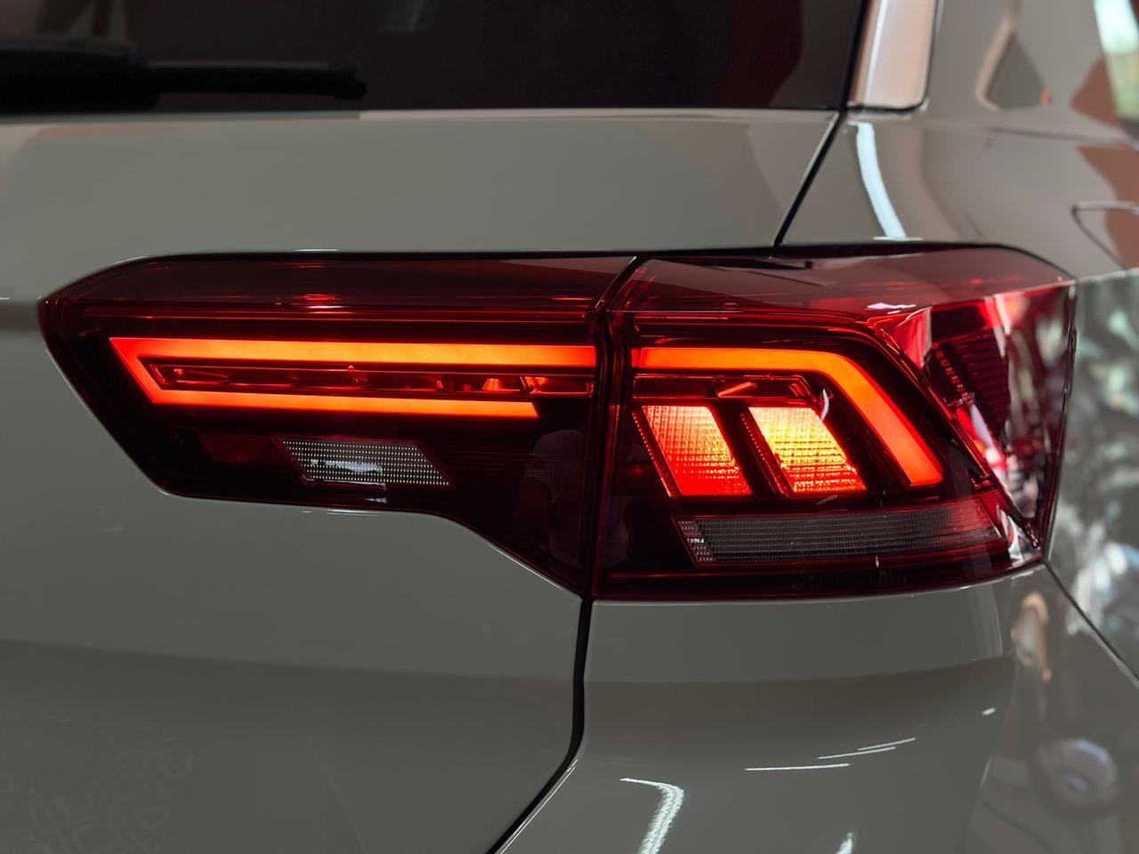 Volkswagen T-Roc 1.0 TSI R LINE #11172