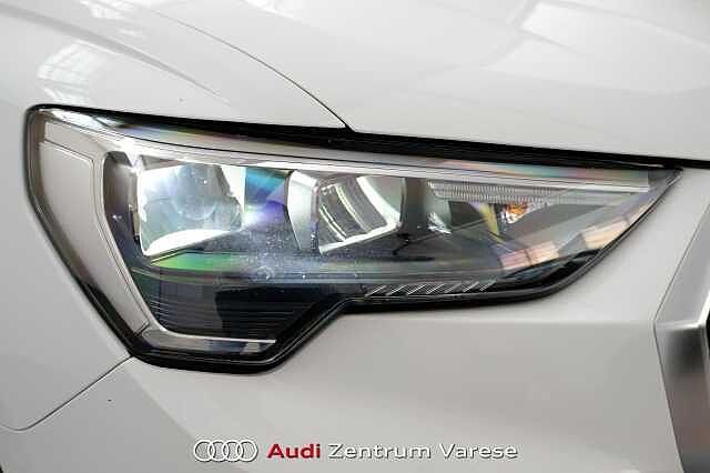 Audi Q3 2022 photo 2