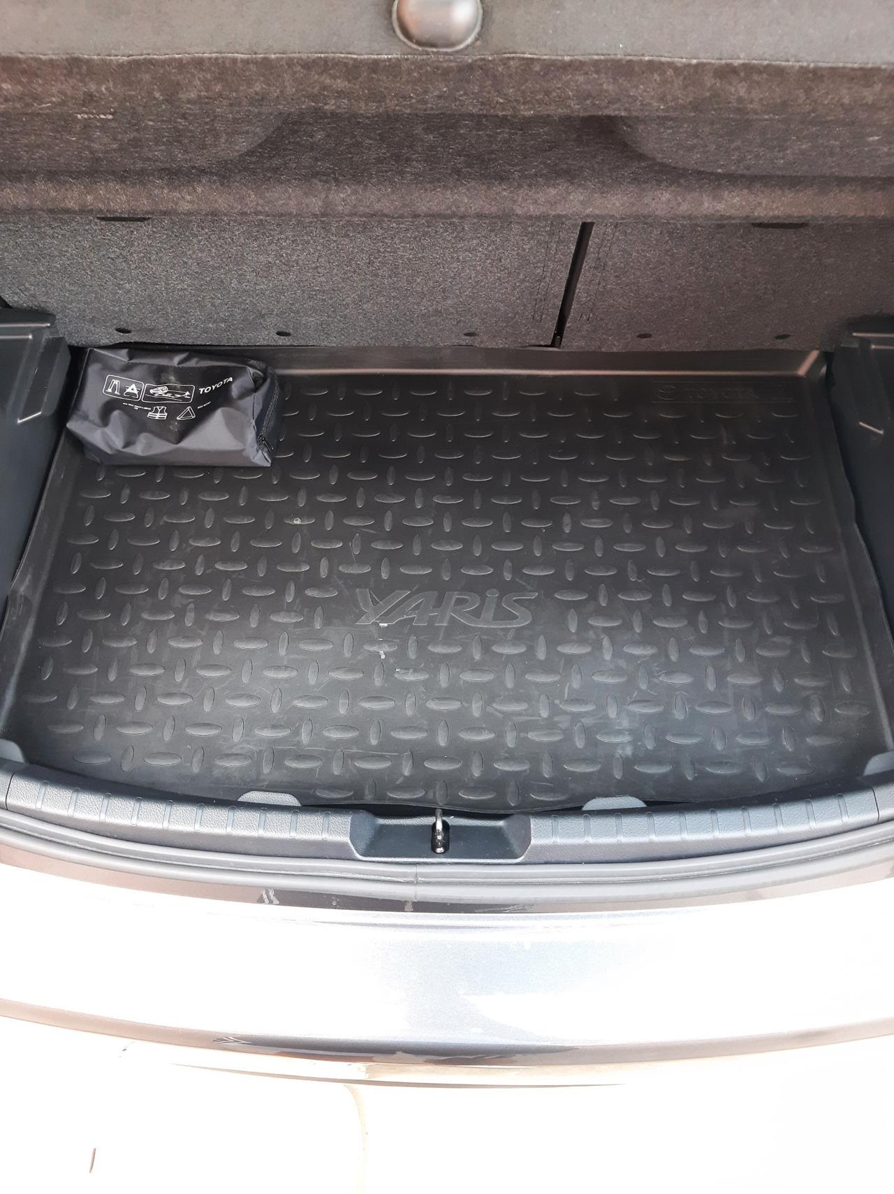 Toyota Yaris 1.0 5 porte Active