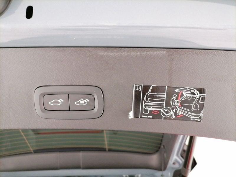 Volvo XC40 1.5 t4 phev R-design auto my21