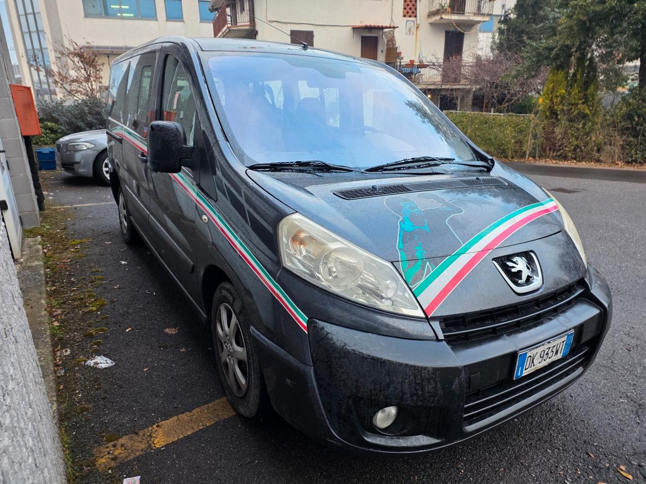 Peugeot Expert 2.0 HDi 136CV FAP 9 POSTI