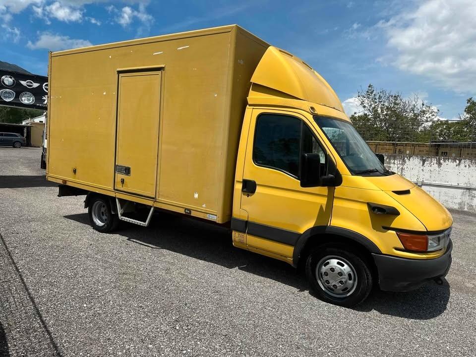 Iveco Daily 2.8 Cabinato