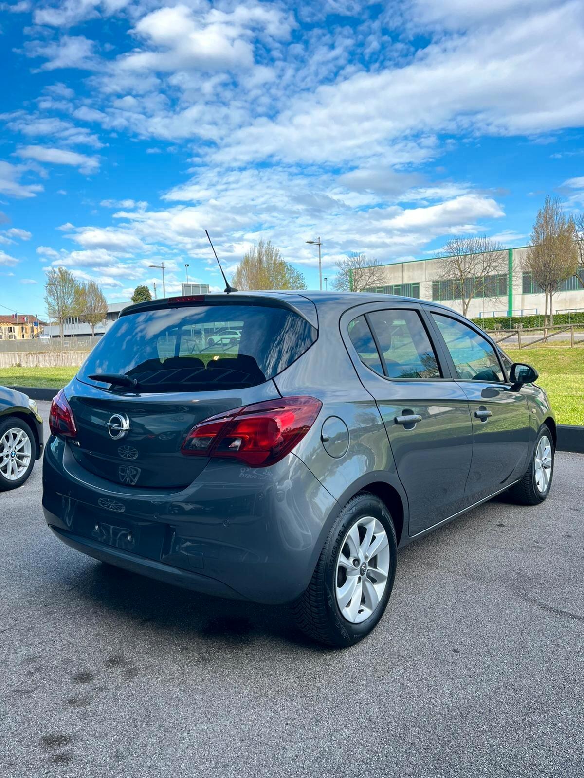 Opel Corsa 1.2 5 porte