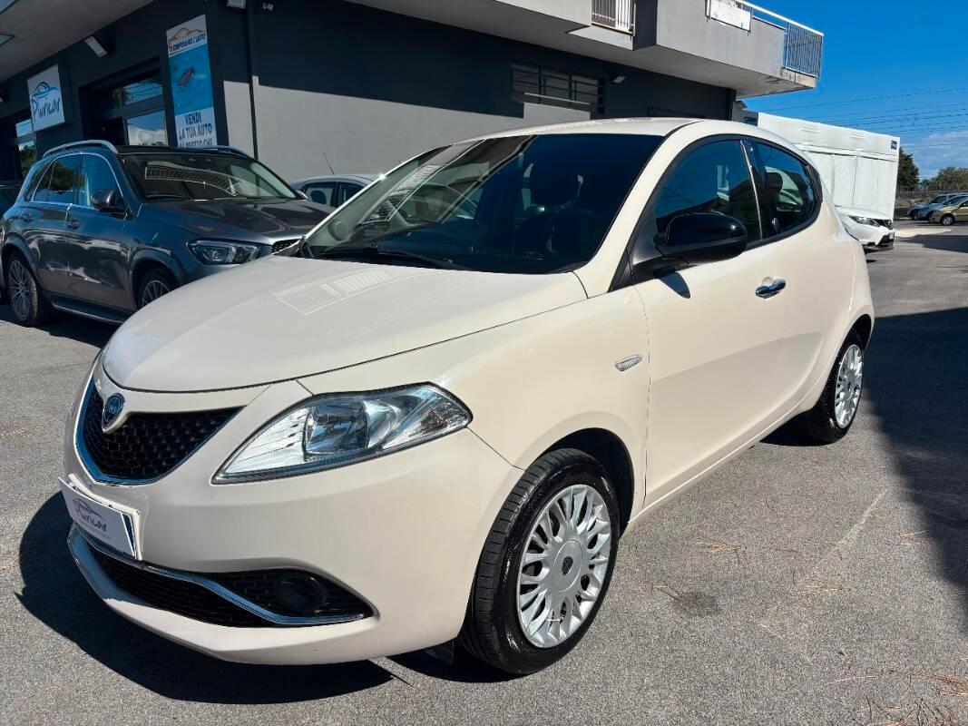 Lancia Ypsilon 1.2 Gold ecochic Gpl 69cv my16