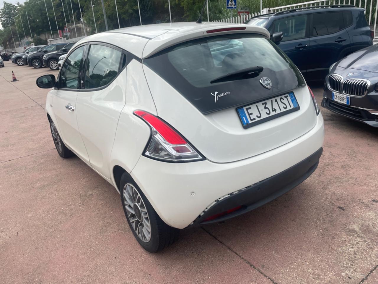 Lancia Ypsilon 1.3 MJT 16V 95 CV 5 porte S&S Silver