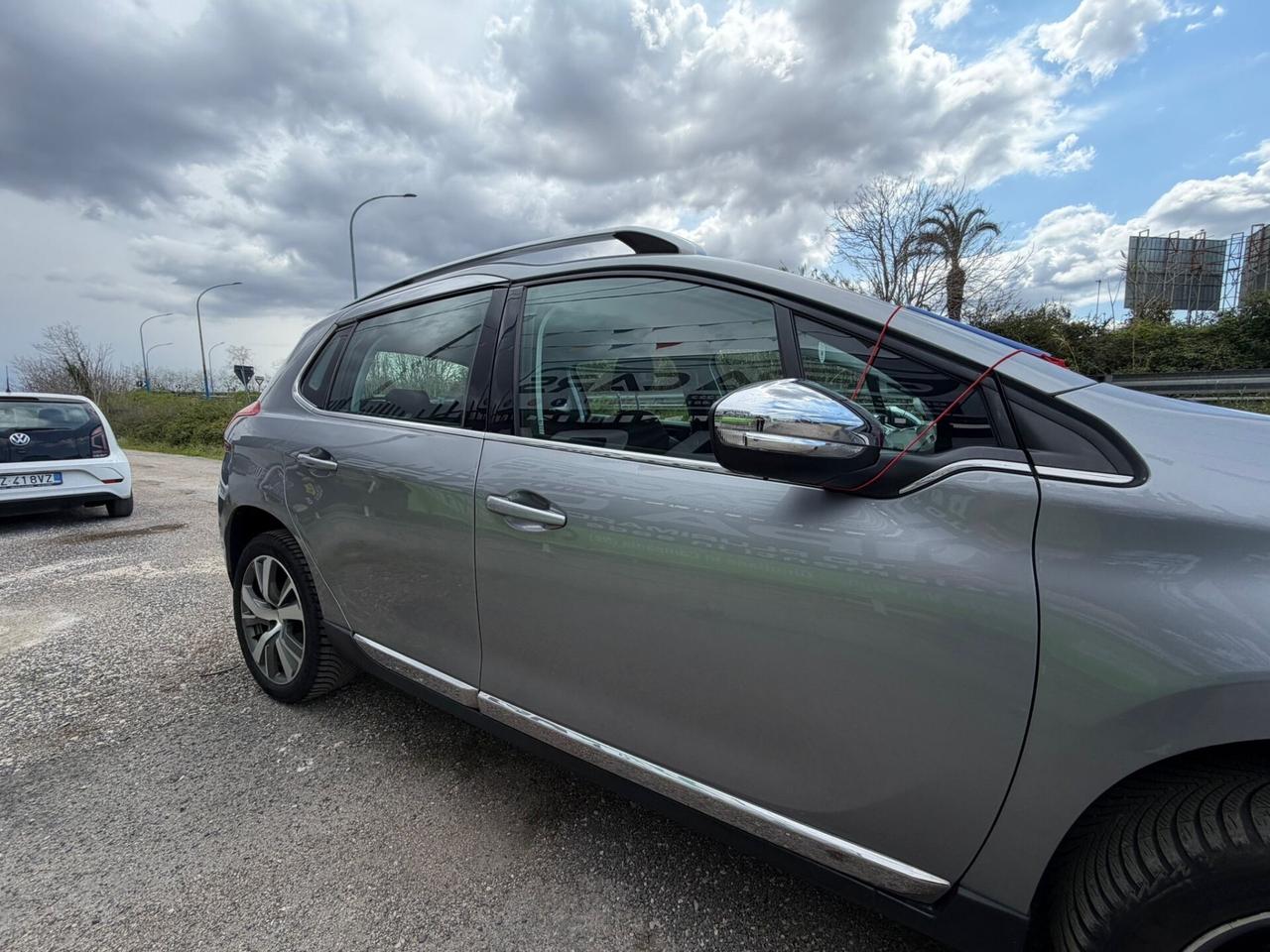 Peugeot 2008 1.6 e-HDi 115 CV Stop&Start Féline