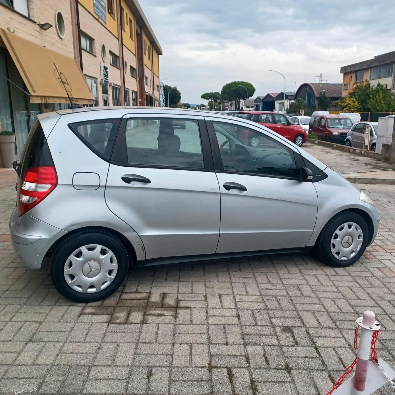 142.998KM CLASSE A 150 BUONE CONDIZIONI NEOPATENTATI