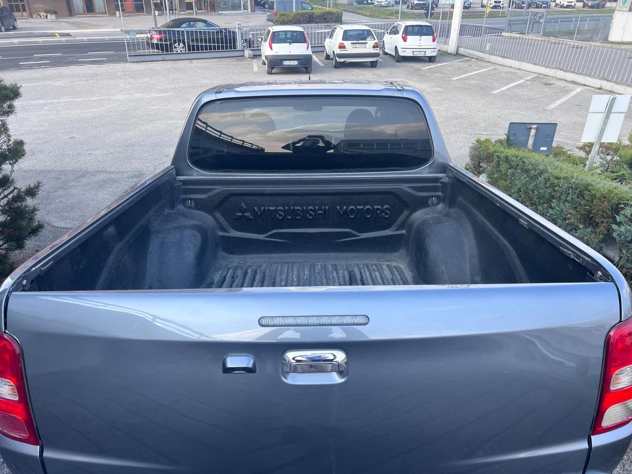 Mitsubishi L200 2.4 DI-D/181CV Double Cab Spartan Hp SDA Special Ed.