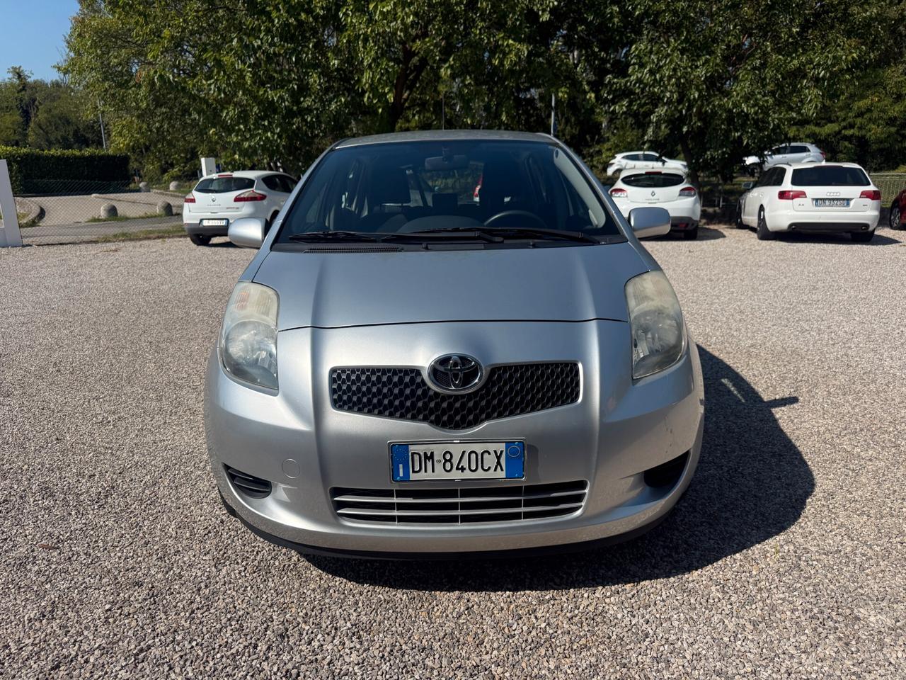 Toyota Yaris 1.0 3 porte Sol