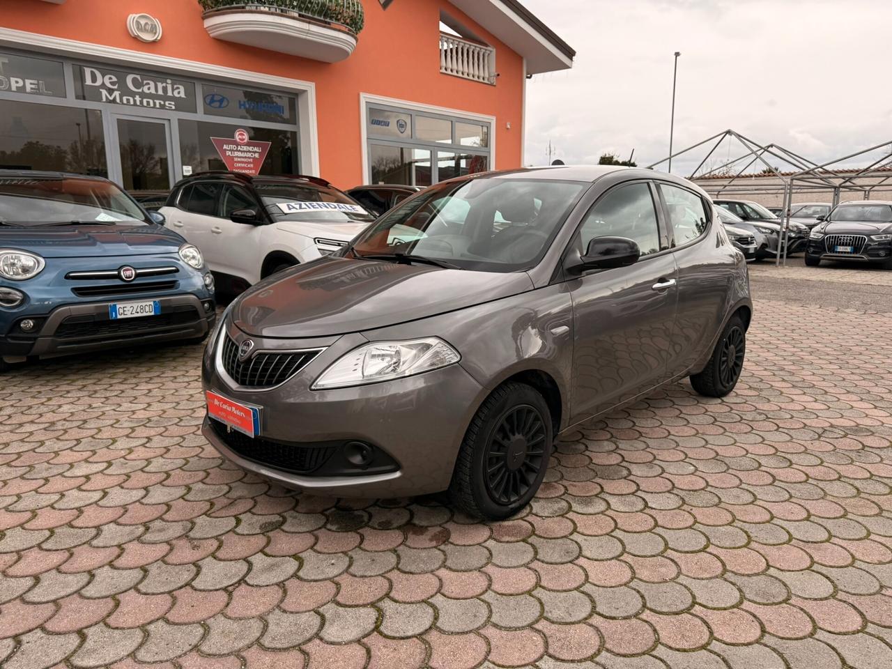LANCIA Ypsilon Hybrid 1.0 Benz. 70CV Silver - 2022