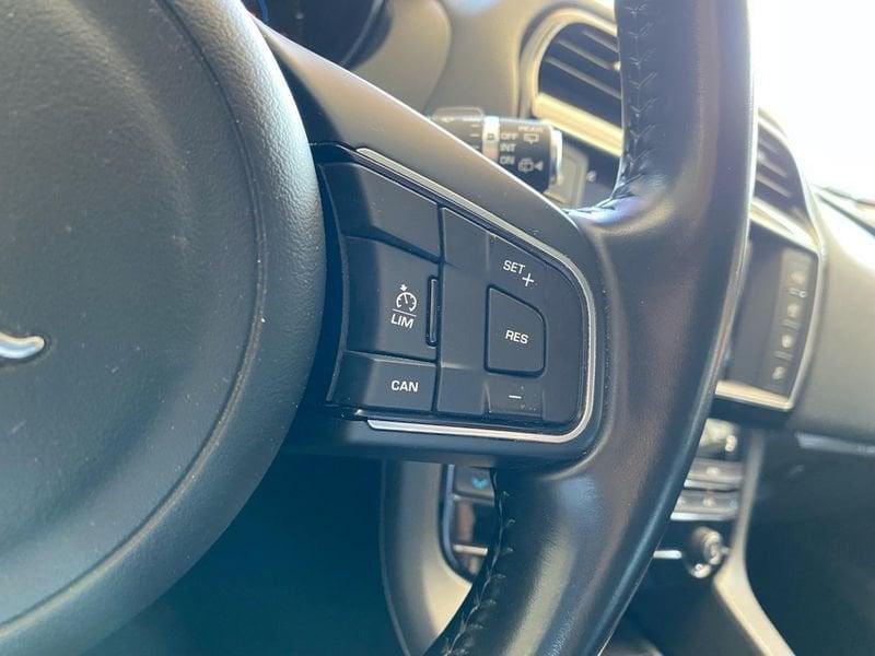 Jaguar F-Pace 2.0 D 180 CV AWD aut. ** MOTORE NUOVO **
