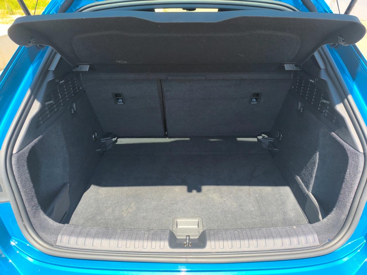 AUDI A3 30 TDI S TRONIC BUSINESS ADVANCED NAV/MATRIX/RETRO
