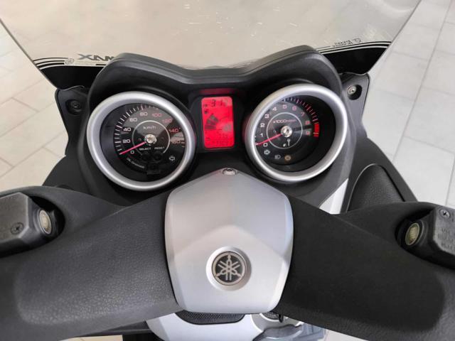 YAMAHA X-Max 250 x