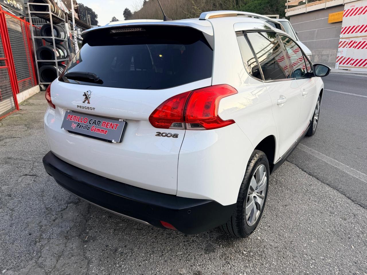 Peugeot 2008 1.2 VTi 82CV Allure