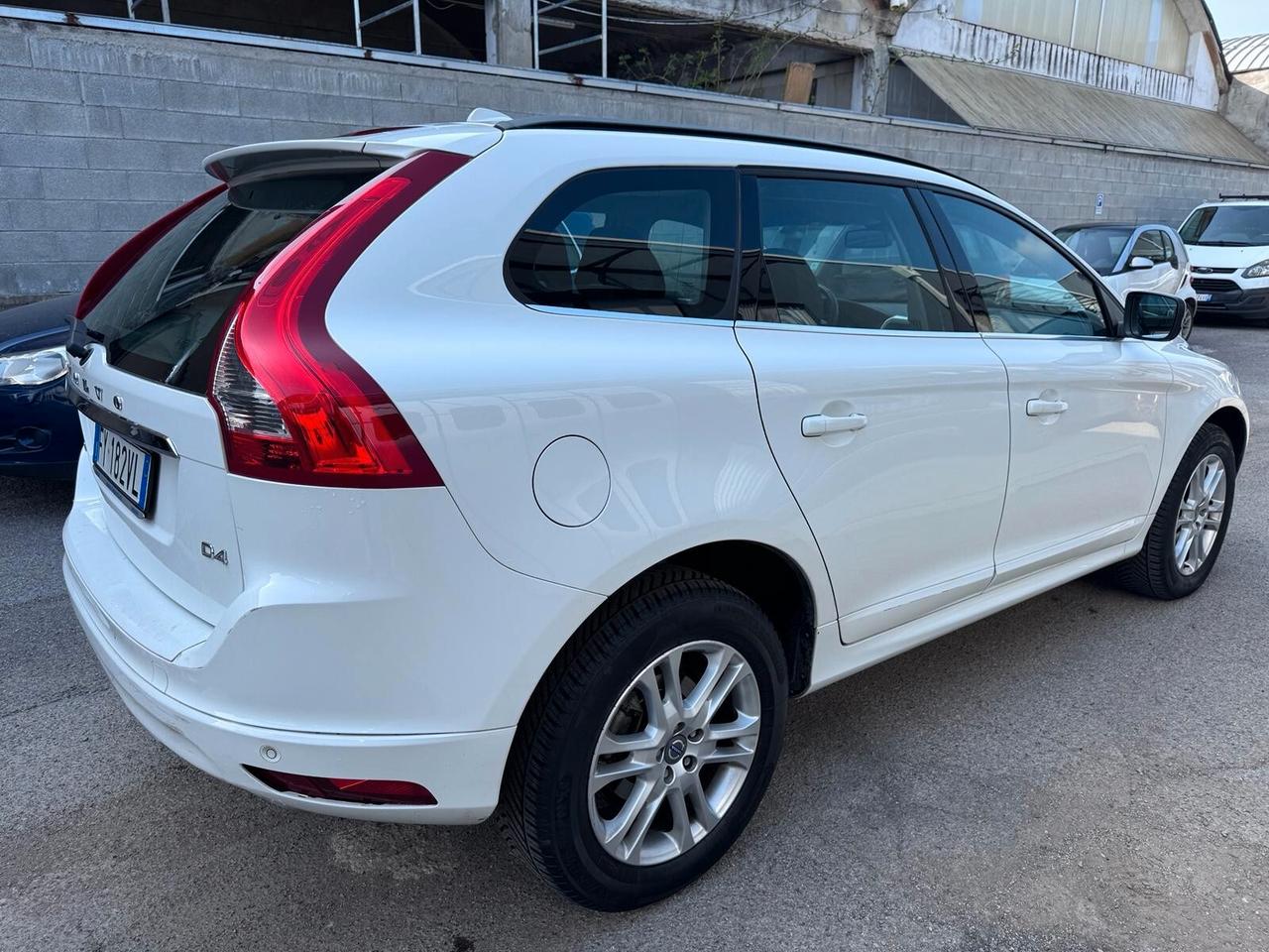 Volvo XC 60 D4 Geartronic Summum*EURO6*NAVI*CERCHI