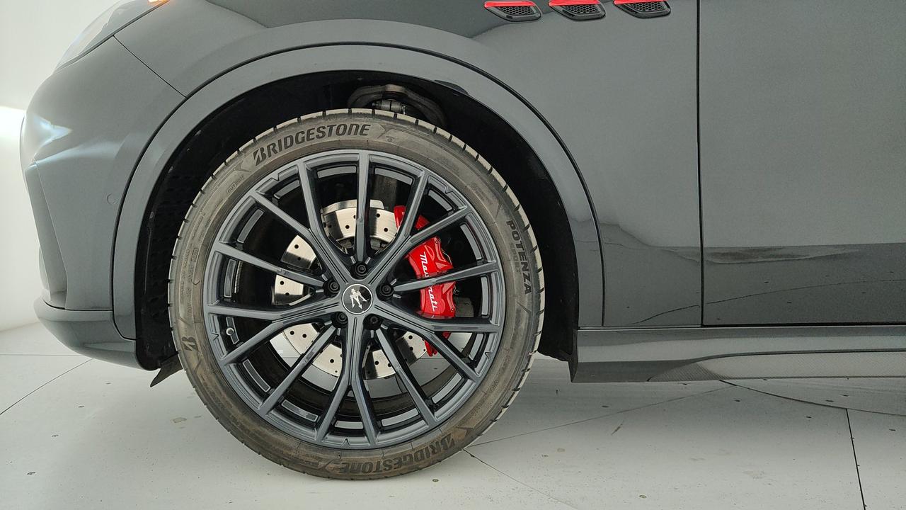 MASERATI Grecale 3.0 V6 Trofeo 530cv auto