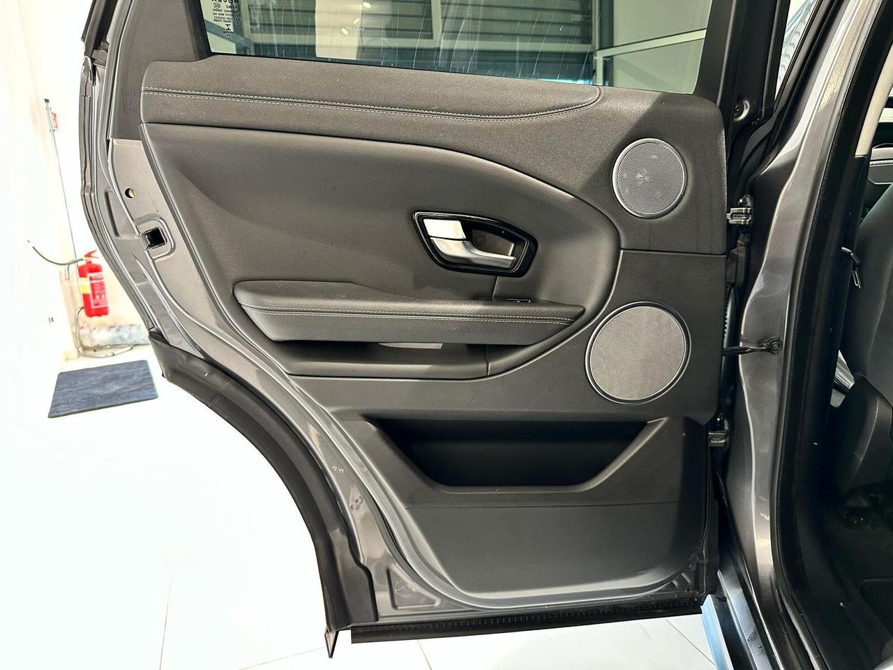 Land Rover Range Evoque 2.0 TD4 180 CV 5p. SE Dynamic