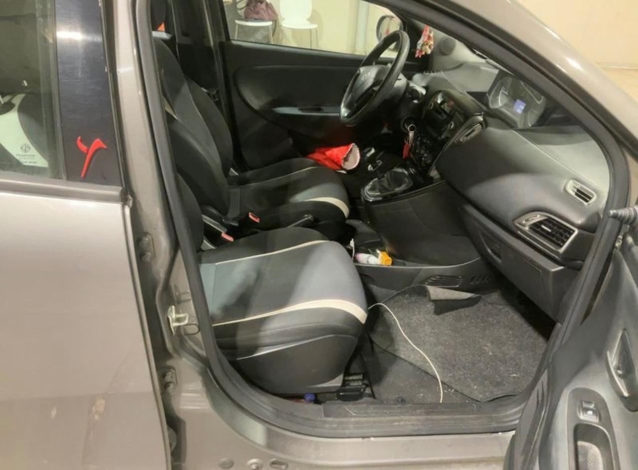 Lancia Ypsilon 1.2 69 CV 5 porte GPL Ecochic Platinum